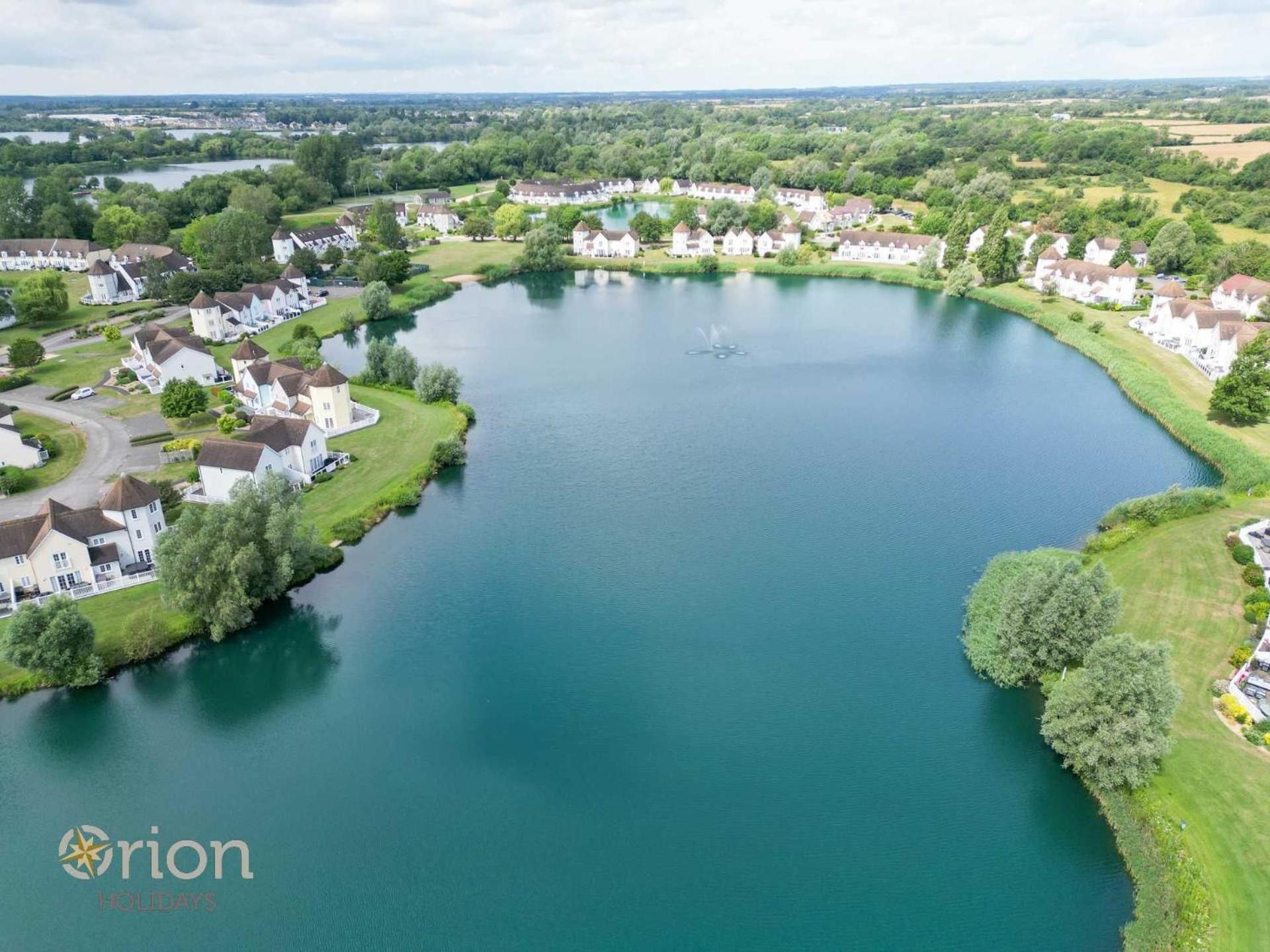 Windrush Lake 65, Sunset Lodge - P South Cerney Dış mekan fotoğraf